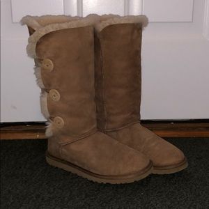 Excellent Condition Bailey Button UGG Boot